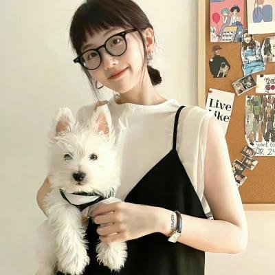 在塑料泡沫的男孩海报